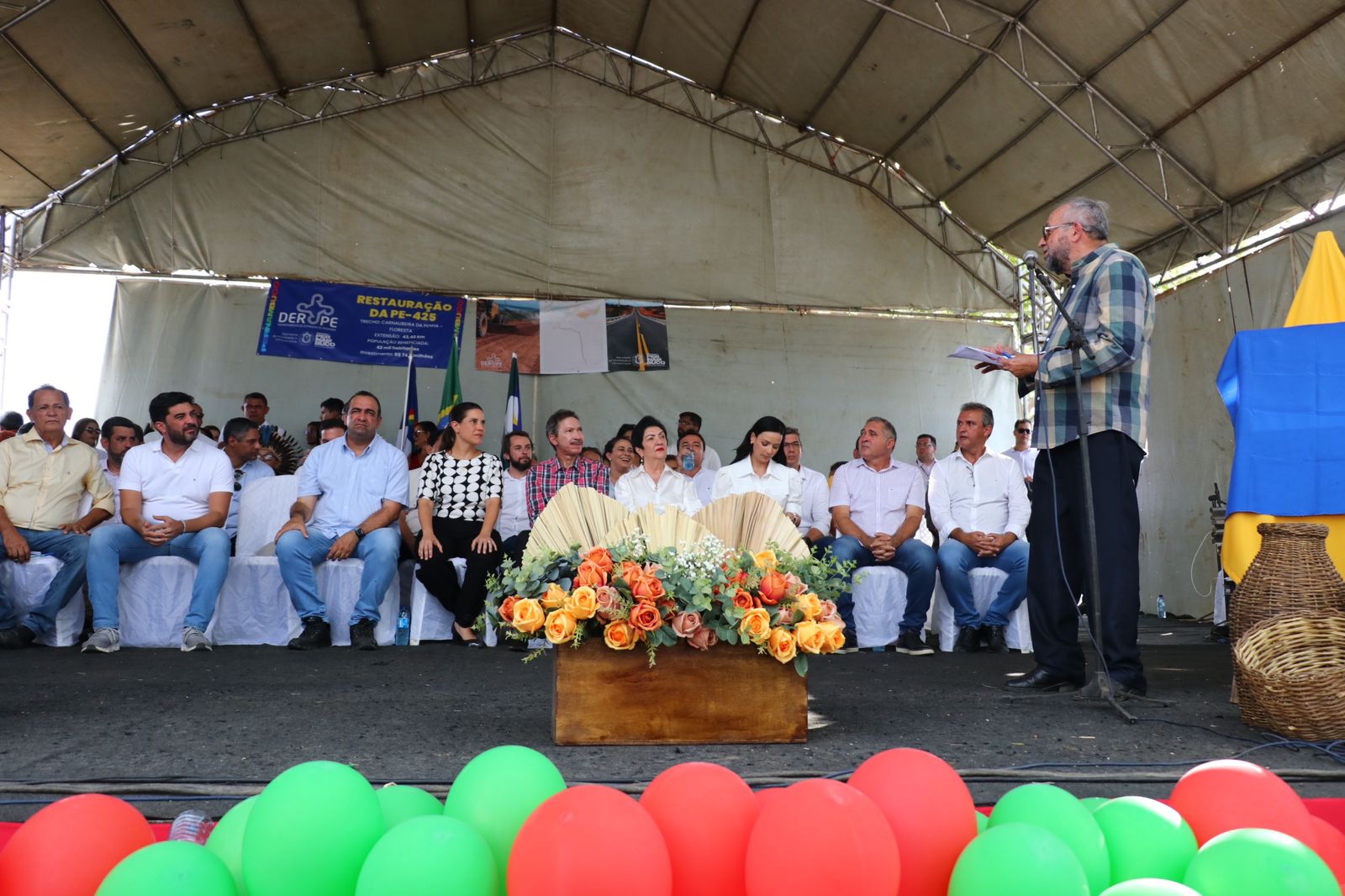 Carnaubeira da Penha passa a receber águas da transposição do São Francisco, por meio da Adutora do Pajeú - Fotos: Peu Ricardo