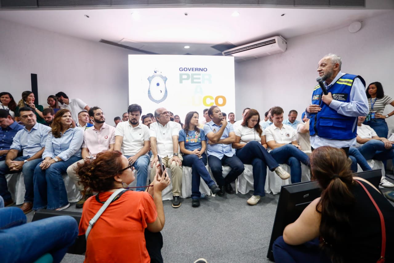 Com capacidade para transportar 500 litros de água por segundo, o novo sistema beneficiará diretamente 11 municípios. Foto: Aluisio Moreira - SRHS/PE